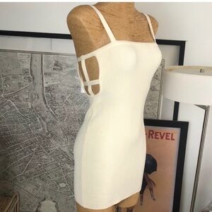 HERVE by Herve LEGER Cream Ribbed
Dress Size S
